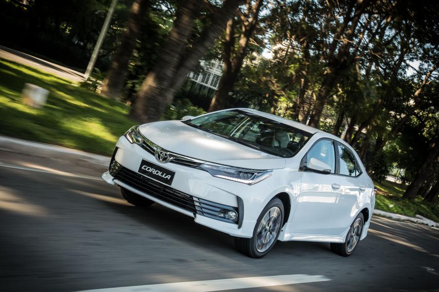  Toyota Corolla XRS 2017 года  (LA) (фото 12 из 22)